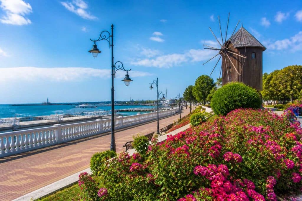 Découvrir le jardin maritime de Bourgas : une promenade unique